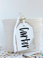 Load image into Gallery viewer, Classic Tag, White