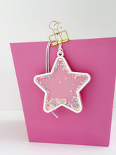 Load image into Gallery viewer, Christmas Shaker Tags