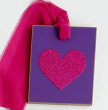 Load image into Gallery viewer, Heart Tag