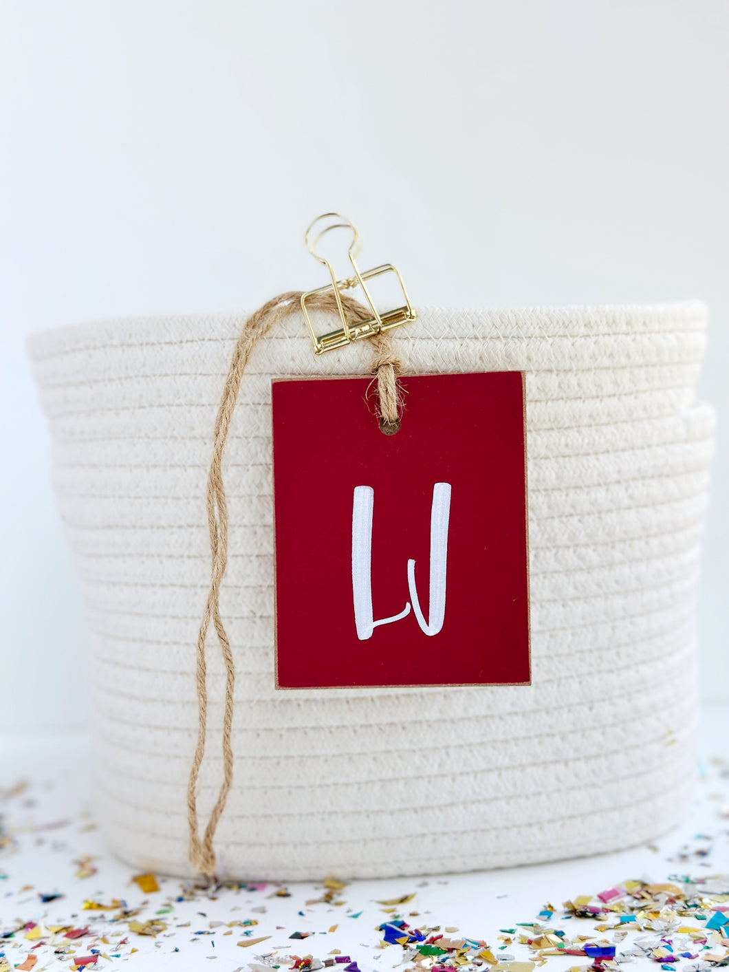 Initial Tag, Red