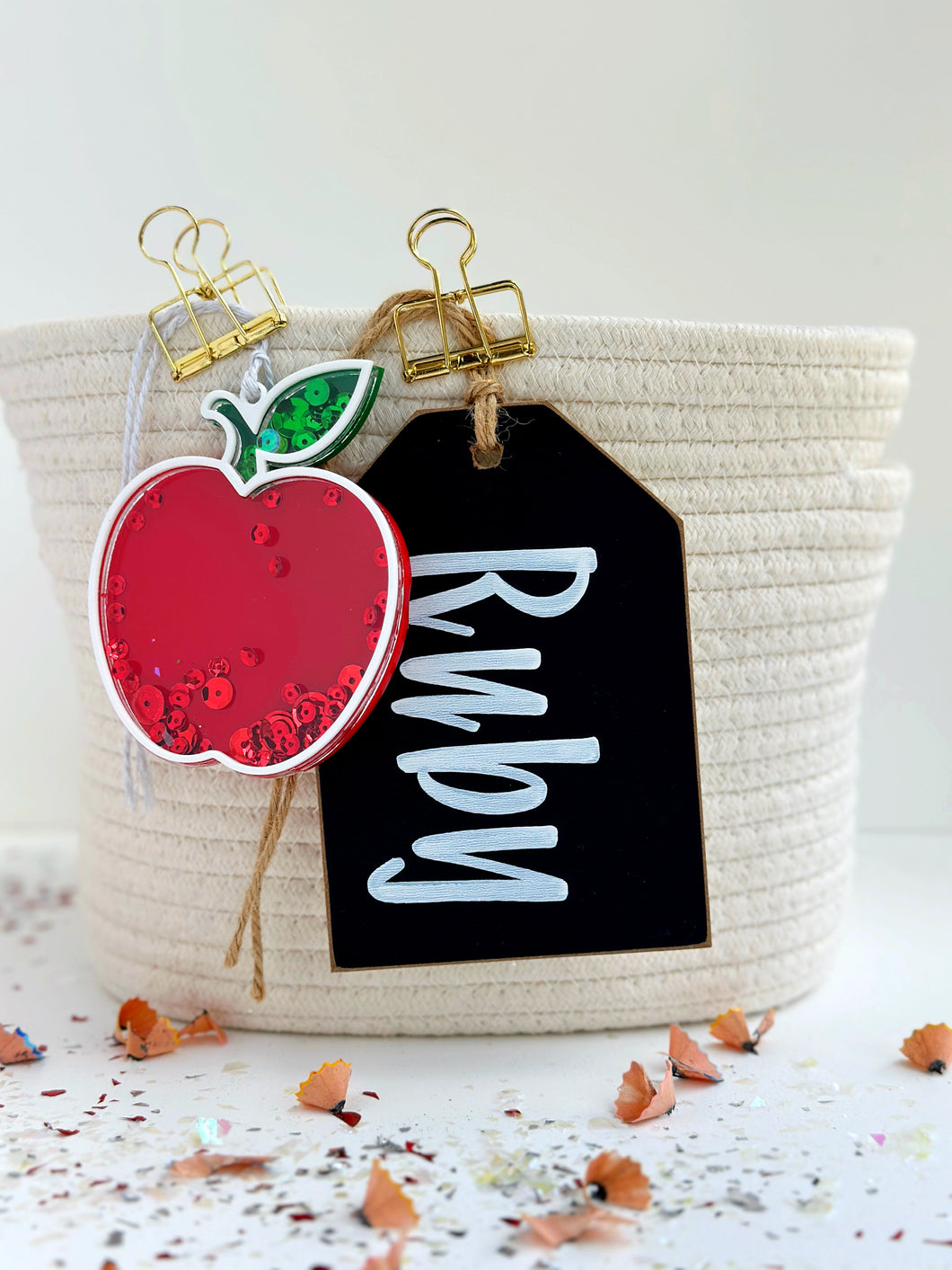 Apple Shaker Tag