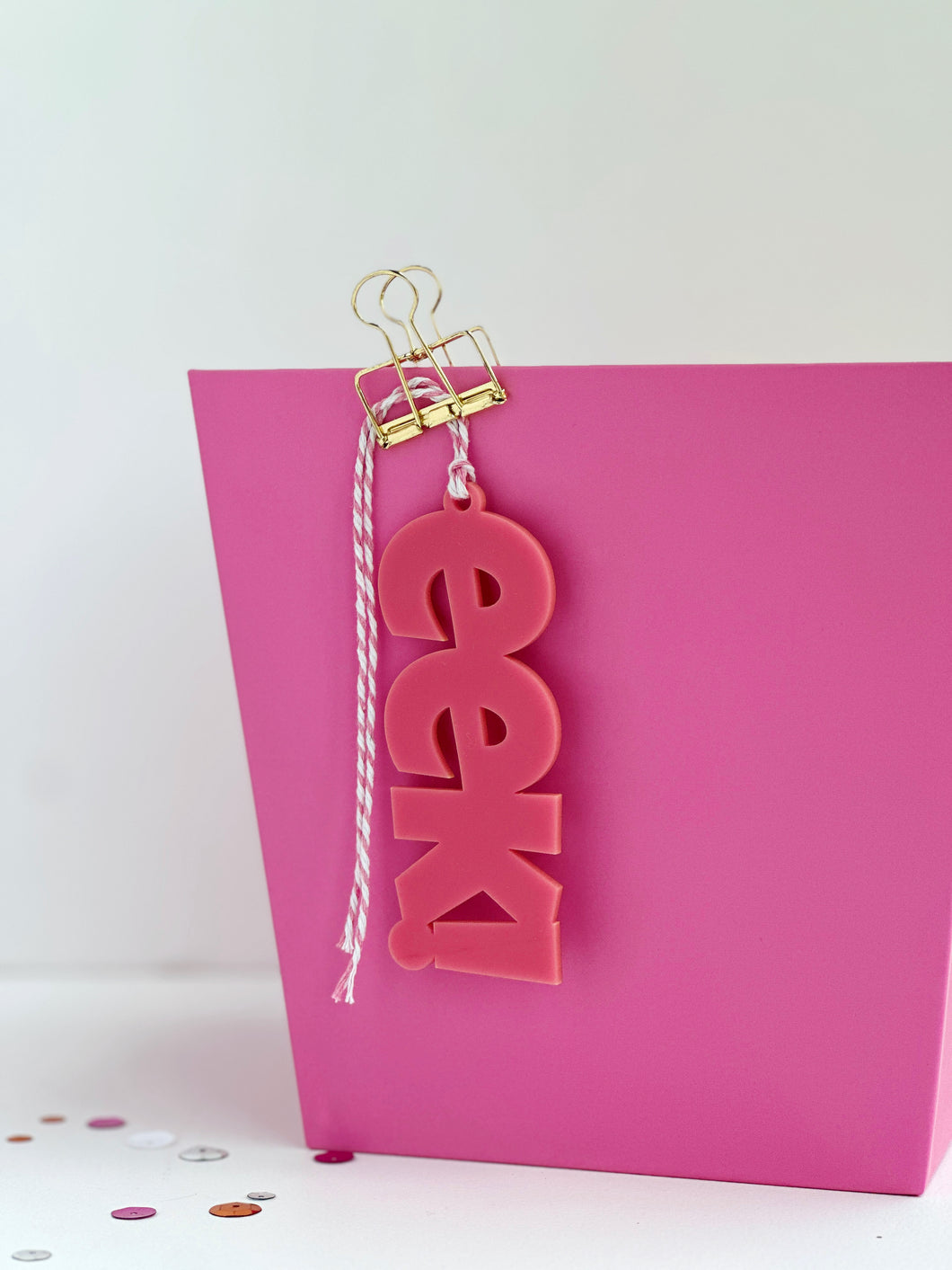eek! tag (pink), acrylic