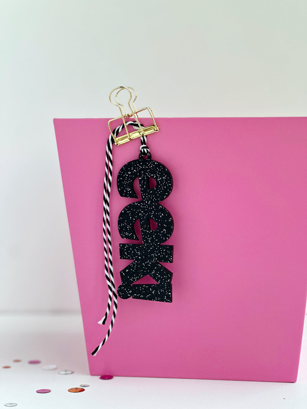 eek! tag (black glitter), acrylic