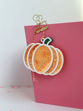 Load image into Gallery viewer, Halloween Shaker Tags
