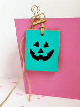 Load image into Gallery viewer, Jack-o-lantern tag
