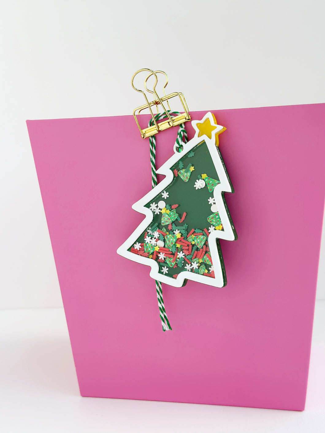 Christmas Shaker Tags