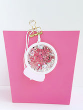 Load image into Gallery viewer, Christmas Shaker Tags
