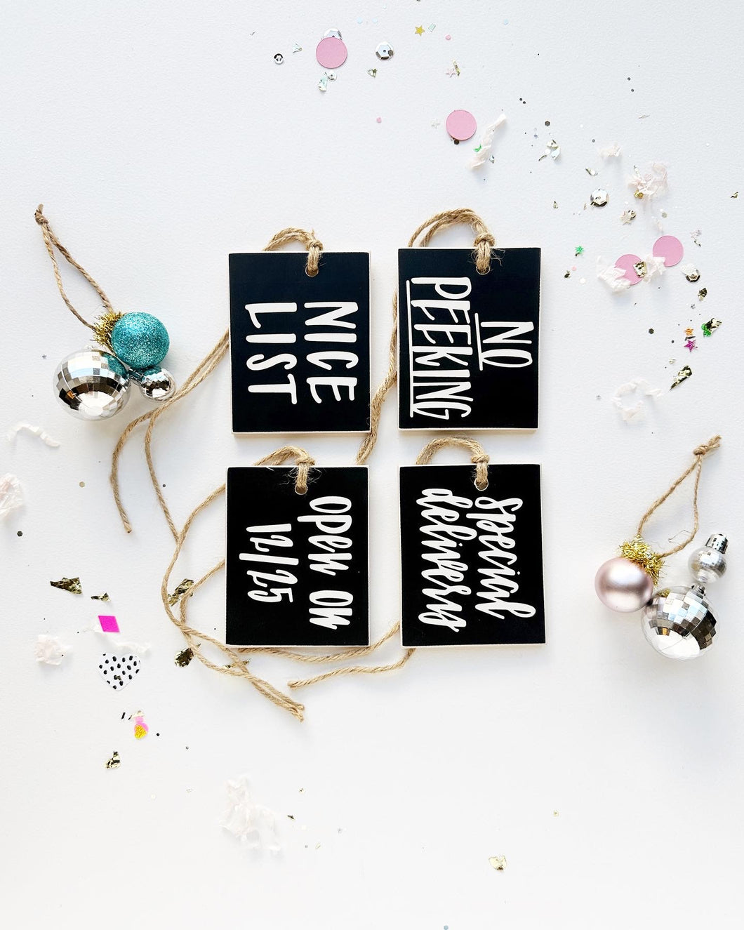 Present tag set, NICE LIST