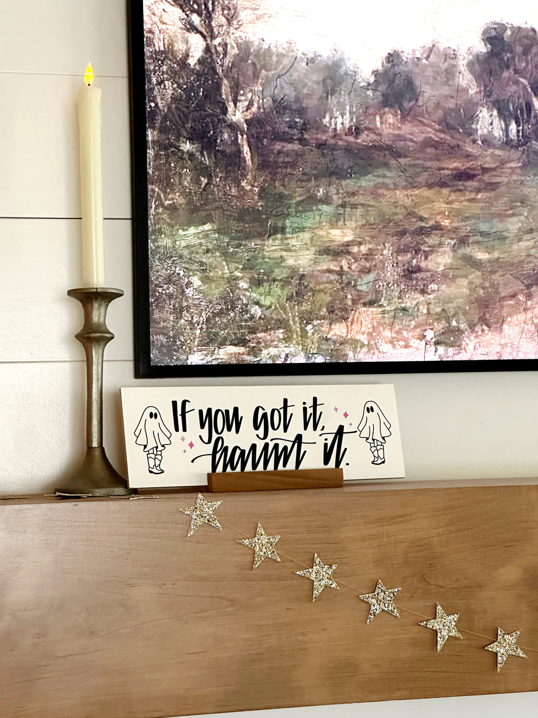 If you got it, haunt it shelfie