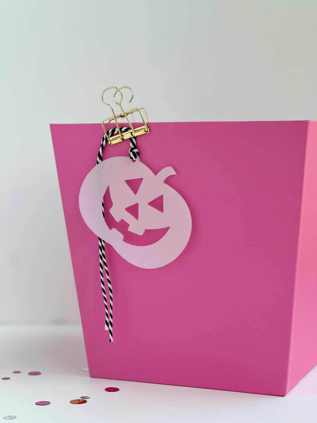 jack-o-lantern tag (white opaque), acrylic